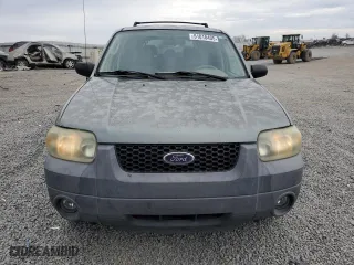 2005 Ford Escape XLT with VIN 1FMYU03125KA50658, listed as a Copart auction lot 51010405 with 194,285 mi miles and Salvage Title. Bid and sale history available at carsss.com. Image 5.