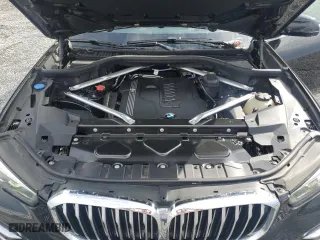 2021 BMW X5 sDrive40i with VIN 5UXCR4C06M9H52522, listed as a Copart auction lot 53038075 with 108,218 mi miles and Clean Title. Bid and sale history available at carsss.com. Image 12.