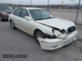 2002 Hyundai Sonata GLS with VIN KMHWF35HX2A523401, listed as a IAAI auction lot 41502680 with 176,283 mi miles. Bid and sale history available at carsss.com. Image 1.