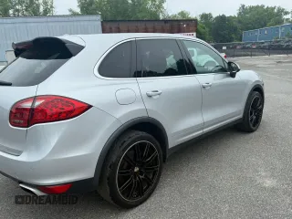 2012 Porsche Cayenne z VIN WP1AA2A23CLA09161, wystawiony jako Copart lot #60892115 z przebiegiem 168 458 mil mil oraz Czysty tytuł • Clean title. Historia ofert i sprzedaży dostępna na DreamBid. Obrazek 4.