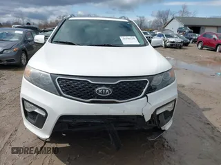 2013 Kia Sorento SX with VIN 5XYKW4A2XDG381578, listed as a IAAI auction lot 41846320 with 185,112 mi miles. Bid and sale history available at carsss.com. Image 12.