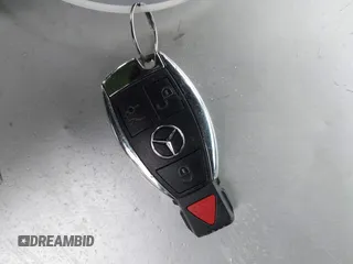 2018 Mercedes-Benz C 300 z VIN WDDWJ4JB8JF735845, wystawiony jako IAAI lot #42064145 z przebiegiem 61 523 mil mil oraz . Historia ofert i sprzedaży dostępna na DreamBid. Obrazek 11.