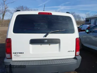 2008 Dodge Nitro SXT with VIN 1D8GU28K18W113714, listed as a IAAI auction lot 41671938 with 118,629 mi miles. Bid and sale history available at carsss.com. Image 17.