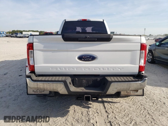 2019 Ford F-350 XL z VIN 1FT8W3DTXKEE56245, wystawiony jako Copart lot #50931435 z przebiegiem 103 396 mil mil oraz Czysty tytuł • Clean title. Historia ofert i sprzedaży dostępna na DreamBid. Obrazek 6.