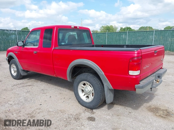 2000 Ford Ranger XL with VIN 1FTZR15V1YPA96621, listed as a IAAI auction lot 42101306 with 189,946 mi miles. Bid and sale history available at carsss.com. Image 3.