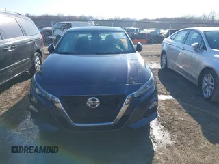 2022 Nissan Altima 2.5 SV with VIN 1N4BL4DV3NN384367, listed as a IAAI auction lot 41883357 with 68,075 mi miles. Bid and sale history available at carsss.com. Image 12.