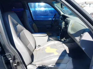 1997 Ford Explorer XL z VIN 1FMDU32E5VUA59508, wystawiony jako IAAI lot #41608736 z przebiegiem 268 377 mil mil oraz . Historia ofert i sprzedaży dostępna na DreamBid. Obrazek 5.