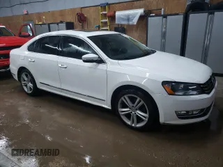2014 Volkswagen Passat TDI SEL Premium with VIN 1VWCN7A3XEC098814, listed as a Copart auction lot 53314255 with 111,916 mi miles and Clean Title. Bid and sale history available at carsss.com. Image 4.