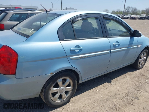 2007 Hyundai Accent GLS с VIN KMHCN46C27U097465, выставлен на аукционе IAAI как лот 42068576 с пробегом 129 278 миль миль и . История ставок и продаж доступна на DreamBid. Изображение 6.