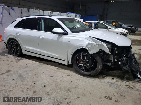 2022 Audi Q8 Prestige with VIN WA1FVBF18ND023009, listed as a Copart auction lot 88035005 with 29,606 mi miles and Salvage Title. Bid and sale history available at carsss.com. Image 4.