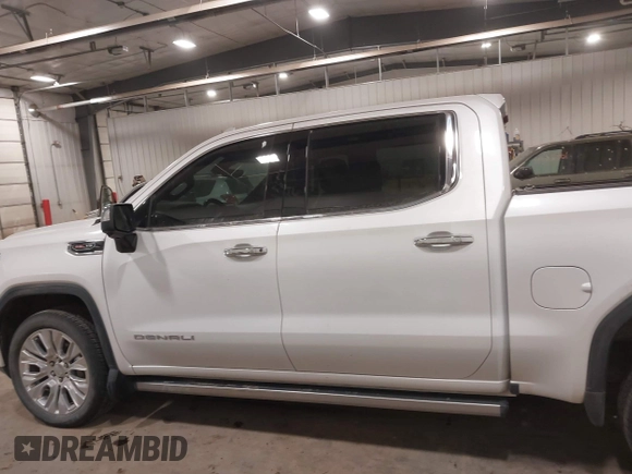 2020 GMC Sierra 1500 Denali z VIN 1GTU9FEL9LZ116486, wystawiony jako IAAI lot #41392384 z przebiegiem 61 283 mil mil oraz . Historia ofert i sprzedaży dostępna na DreamBid. Obrazek 14.