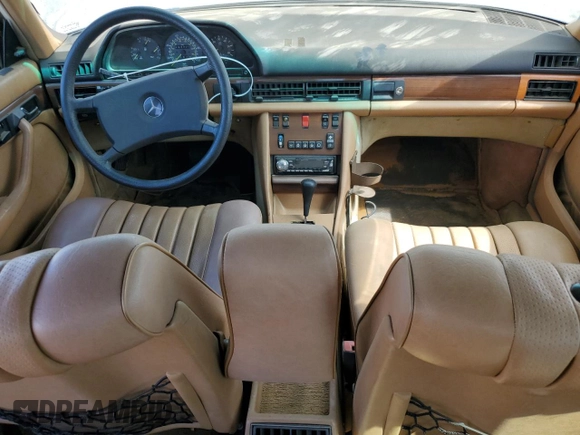 1984 Mercedes-Benz 300 SD z VIN WDBCB20A0EA023127, wystawiony jako Copart lot #72327594 z przebiegiem 257 727 mil mil oraz Szkoda całkowita • Salvage title. Historia ofert i sprzedaży dostępna na DreamBid. Obrazek 8.