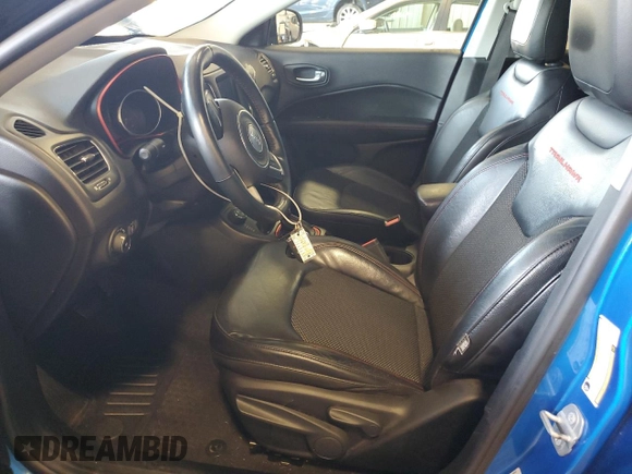 2017 Jeep Compass Trailhawk z VIN 3C4NJDDB1HT689633, wystawiony jako Copart lot #63426175 z przebiegiem 63 209 mil mil oraz Szkoda całkowita • Salvage title. Historia ofert i sprzedaży dostępna na DreamBid. Obrazek 7.