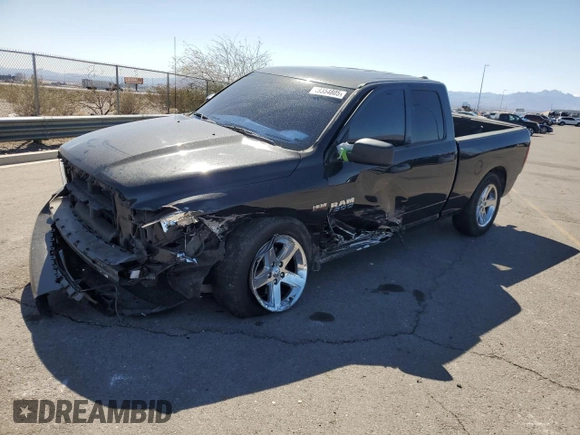 2018 Ram 1500 Express z VIN 1C6RR6FT7JS195917, wystawiony jako Copart lot #49354805 z przebiegiem 57 953 mil mil oraz Szkoda całkowita • Salvage title. Historia ofert i sprzedaży dostępna na DreamBid. Obrazek 1.