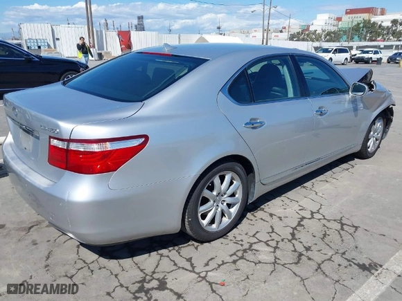 2007 Lexus LS 460 with VIN JTHBL46F075042554, listed as a IAAI auction lot 41932431 with 1 mi miles. Bid and sale history available at carsss.com. Image 4.