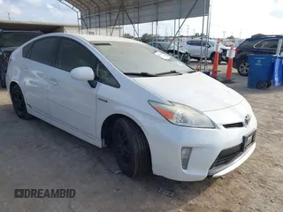 2013 Toyota Prius One with VIN JTDKN3DU0D5678426, listed as a IAAI auction lot 41517640 with 121,740 mi miles. Bid and sale history available at carsss.com. Image 1.