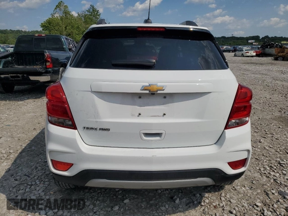 2022 Chevrolet Trax LT with VIN KL7CJPSM4NB569607, listed as a Copart auction lot 58746285 with 77,383 mi miles and Salvage title. Bid and sale history available at DreamBid. Image 6.