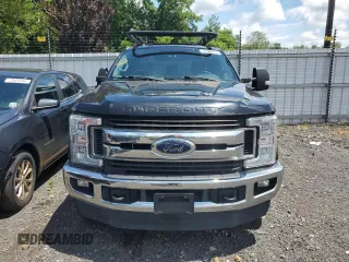 2017 Ford F-250 XLT with VIN 1FT7X2B68HED80811, listed as a Copart auction lot 62817355 with 182,225 mi miles and Clean title. Bid and sale history available at DreamBid. Image 5.