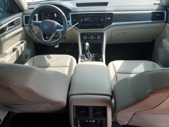 2022 Volkswagen Atlas SE z VIN 1V2HR2CA3NC528032, wystawiony jako Copart lot #57607665 z przebiegiem 34 714 mil mil oraz Czysty tytuł • Clean title. Historia ofert i sprzedaży dostępna na DreamBid. Obrazek 8.