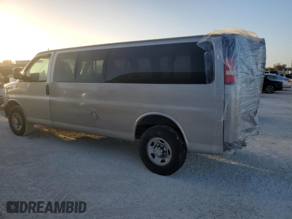 2008 Chevrolet Express Passenger z VIN 1GAHG39K181202980, wystawiony jako Copart lot #77233854 z przebiegiem Nie podano mil oraz Szkoda całkowita • Salvage title. Historia ofert i sprzedaży dostępna na DreamBid. Obrazek 2.