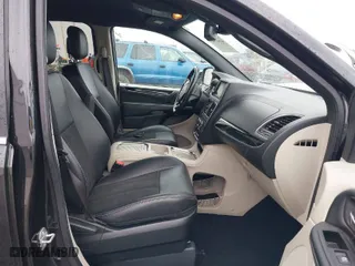 2019 Dodge Grand Caravan SXT with VIN 2C4RDGCG0KR595339, listed as a IAAI auction lot 41841547 with 96,888 mi miles. Bid and sale history available at carsss.com. Image 5.