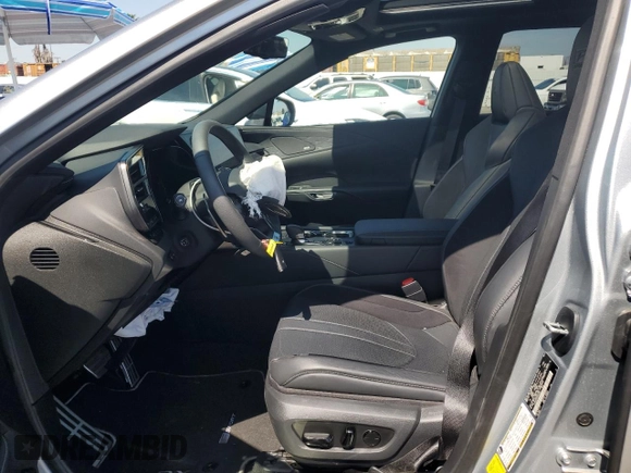 2023 Lexus RX 500h F Sport Performance с VIN 2T2BCMEAXPC010507, выставлен на аукционе Copart как лот 50205425 с пробегом 10 075 миль миль и Списание • Salvage title. История ставок и продаж доступна на DreamBid. Изображение 7.