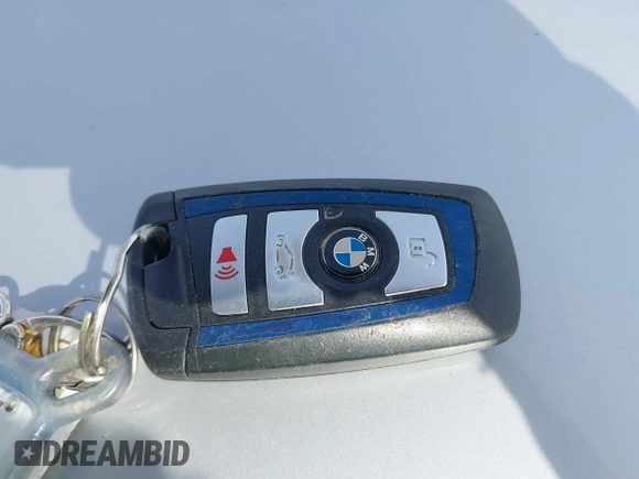 2018 BMW 3 Series 330i with VIN WBA8B9C59JEE81184, listed as a IAAI auction lot 41806952 with Not provided miles and . Bid and sale history available at DreamBid. Image 11.