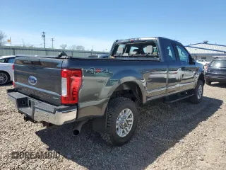2017 Ford F-250 XLT with VIN 1FT7X2B61HEB44050, listed as a Copart auction lot 54421115 with 24,341 mi miles and Salvage title. Bid and sale history available at DreamBid. Image 3.
