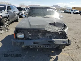 1987 Toyota Pickup with VIN JT4RN50R5H0228706, listed as a Copart auction lot 50639045 with 296,043 mi miles and Salvage Title. Bid and sale history available at DreamBid. Image 5.