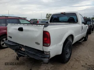 2000 Ford Super Duty F-250 XL with VIN 1FTNF20L8YEA71116, listed as a Copart auction lot 73739324 with 303,338 mi miles and Salvage Title. Bid and sale history available at carsss.com. Image 3.