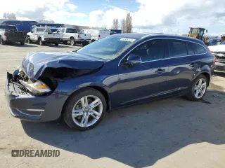 2015 Volvo V60 T5 Premier with VIN YV1612SK3F1219761, listed as a Copart auction lot 44059224 with 71,938 mi miles. Bid and sale history available at carsss.com. Image 1.