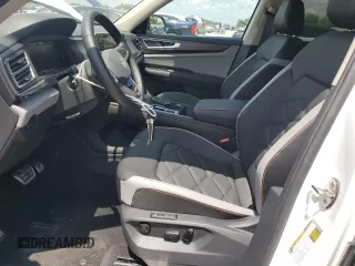2024 Volkswagen Atlas Peak Edition SEL with VIN 1V2GR2CA0RC602704, listed as a Copart auction lot 57132995 with 11,474 mi miles and Salvage title. Bid and sale history available at DreamBid. Image 7.