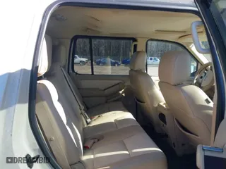 2006 Ford Explorer Limited with VIN 1FMEU75E06ZA10180, listed as a IAAI auction lot 41290398 with 175,494 mi miles. Bid and sale history available at carsss.com. Image 8.