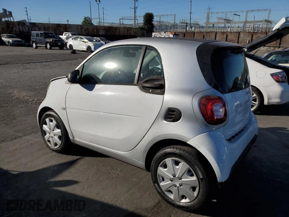 2016 Smart fortwo Passion z VIN WMEFJ5DAXGK125319, wystawiony jako Copart lot #87961455 z przebiegiem 37 246 mil mil oraz Szkody całkowita. Historia ofert i sprzedaży dostępna na DreamBid. Obrazek 2.