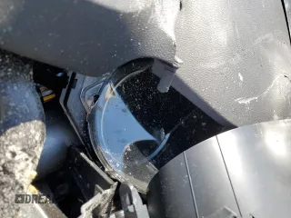 2025 Nissan Versa SV z VIN 3N1CN8EV3SL822009, wystawiony jako Copart lot #55924995 z przebiegiem Nie podano mil oraz Nie do naprawy • Non repairable. Historia ofert i sprzedaży dostępna na DreamBid. Obrazek 9.