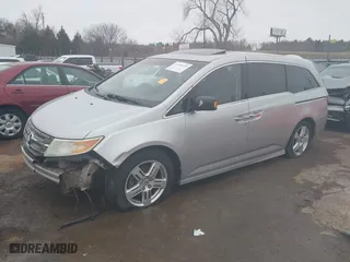 2011 Honda Odyssey Touring with VIN 5FNRL5H98BB003490, listed as a IAAI auction lot 41400378 with 1 mi miles. Bid and sale history available at carsss.com. Image 2.