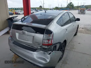 2004 Toyota Prius with VIN JTDKB20U140075930, listed as a IAAI auction lot 41712770 with 219,930 mi miles. Bid and sale history available at carsss.com. Image 4.