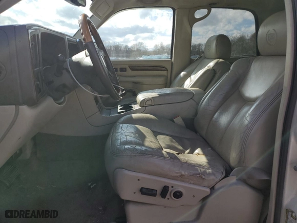2004 Cadillac Escalade with VIN 1GYEK63N34R248216, listed as a Copart auction lot 50672135 with 0 mi miles and Salvage Title. Bid and sale history available at carsss.com. Image 7.