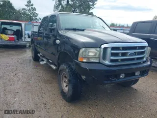 2000 Ford Super Duty F-250 XL with VIN 1FTNW21S9YEC46530, listed as a IAAI auction lot 41843724 with 147,783 mi miles. Bid and sale history available at carsss.com. Image 1.