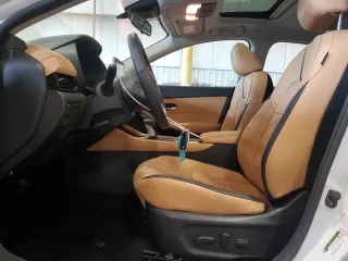 2024 Nissan Sentra SV z VIN 3N1AB8CV0RY273644, wystawiony jako Copart lot #56705495 z przebiegiem 10 581 mil mil oraz Szkoda całkowita • Salvage title. Historia ofert i sprzedaży dostępna na DreamBid. Obrazek 7.