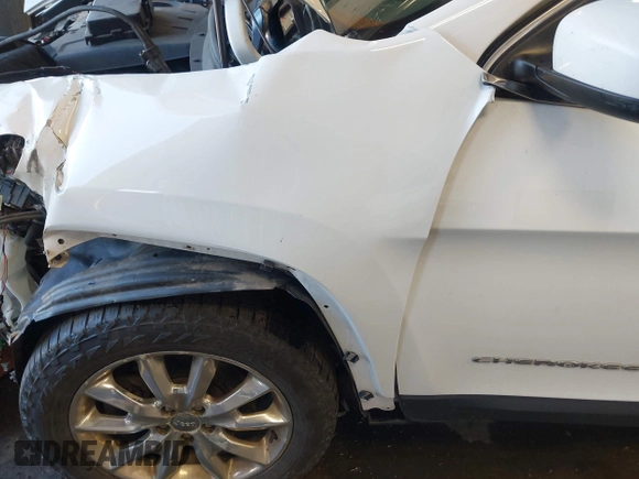 2014 Jeep Cherokee Limited с VIN 1C4PJMDS5EW211391, выставлен на аукционе IAAI как лот 42451674 с пробегом 117 354 миль миль и . История ставок и продаж доступна на DreamBid. Изображение 19.