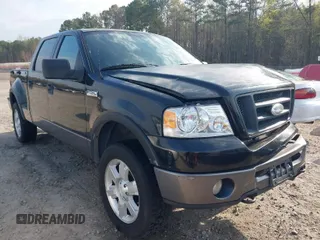 2006 Ford F-150 XLT with VIN 1FTPW04546KC98973, listed as a IAAI auction lot 41856310 with 180,394 mi miles. Bid and sale history available at carsss.com. Image 1.