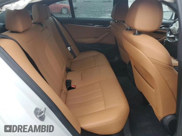 2021 BMW 5 Series 530i xDrive z VIN WBA13BJ03MCG98761, wystawiony jako Copart lot #56557135 z przebiegiem Nie podano mil oraz Szkoda całkowita • Salvage title. Historia ofert i sprzedaży dostępna na DreamBid. Obrazek 10.