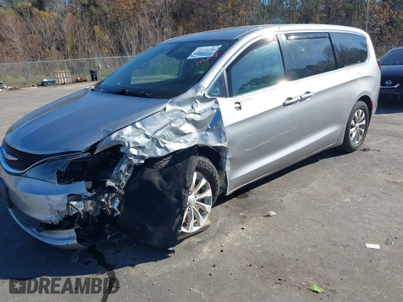 2017 Chrysler Pacifica Touring with VIN 2C4RC1DG1HR519085, listed as a IAAI auction lot 41053786 with 269,605 mi miles and . Bid and sale history available at DreamBid. Image 17.
