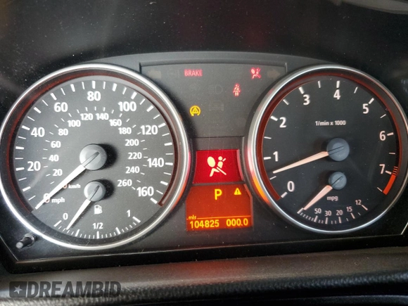 2006 BMW 3 Series 330i with VIN WBAVB33566PS10236, listed as a Copart auction lot 55469225 with 104,825 mi miles and Salvage title. Bid and sale history available at DreamBid. Image 9.