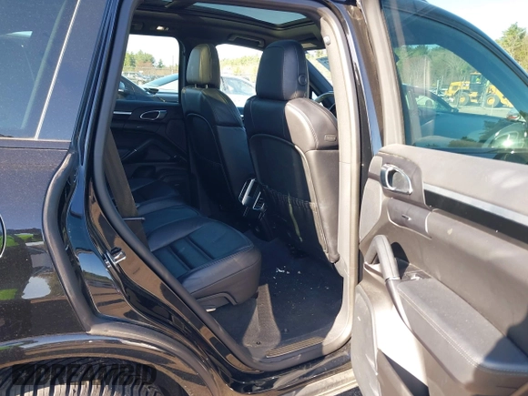 2017 Porsche Cayenne with VIN WP1AA2A28HKA86850, listed as a IAAI auction lot 42085457 with 86,438 mi miles and . Bid and sale history available at DreamBid. Image 8.