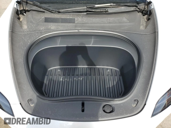 2025 Tesla Model 3 Long Range with VIN 5YJ3E1EB9SF902505, listed as a Copart auction lot 49849535 with 1,977 mi miles and Salvage Title. Bid and sale history available at DreamBid. Image 11.
