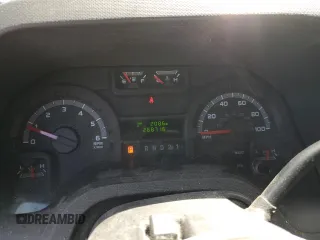 2012 Ford Econoline Cargo Commercial z VIN 1FTNE2ELXCDA87344, wystawiony jako Copart lot #57315465 z przebiegiem 268 716 mil mil oraz Szkody całkowita. Historia ofert i sprzedaży dostępna na DreamBid. Obrazek 9.