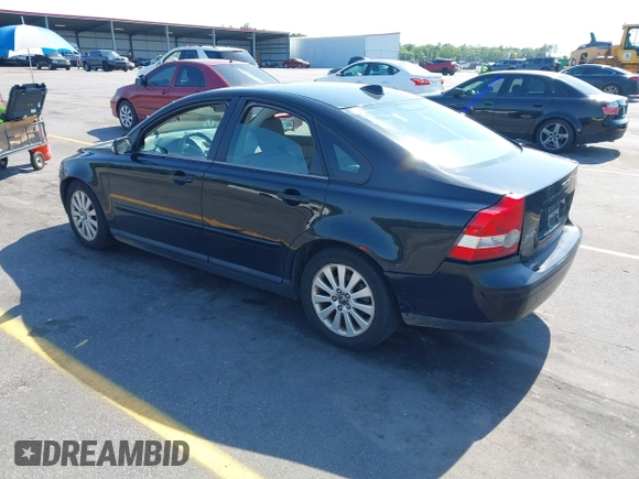 2005 Volvo S40 with VIN YV1MS382X52120252, listed as a IAAI auction lot 42036354 with 148,281 mi miles. Bid and sale history available at carsss.com. Image 3.