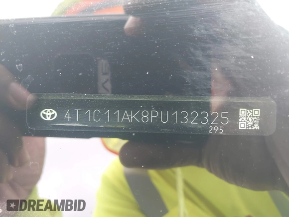 2023 Toyota Camry LE z VIN 4T1C11AK8PU132325, wystawiony jako IAAI lot #42093856 z przebiegiem 29 115 mil mil oraz . Historia ofert i sprzedaży dostępna na DreamBid. Obrazek 9.